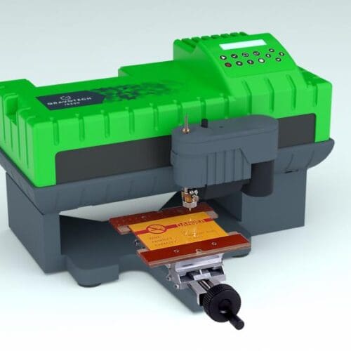 IS200 gravirna naprava za izdelavo napisnih tablic