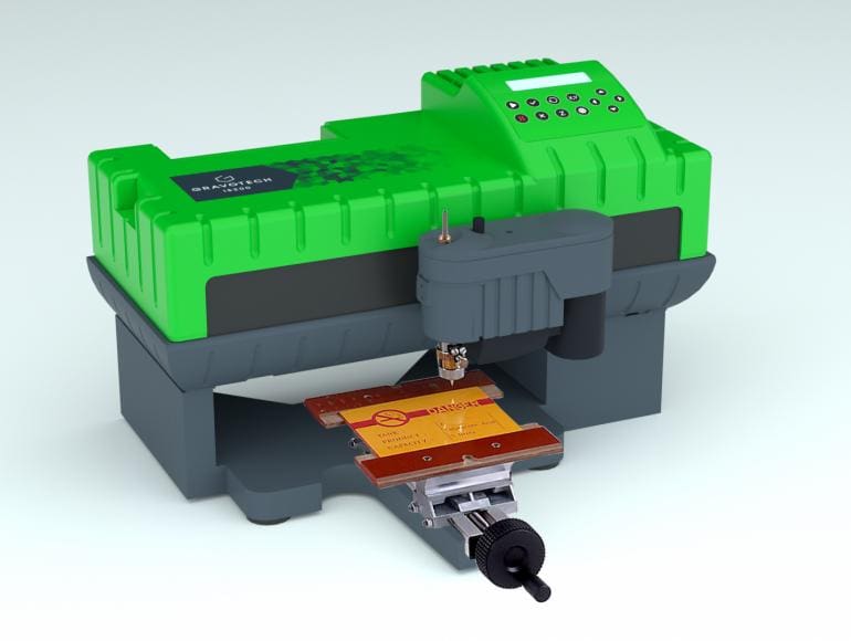 IS200 gravirna naprava za izdelavo napisnih tablic