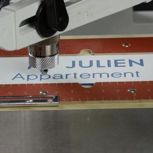 IM3 Graviranje tablice za na vrata