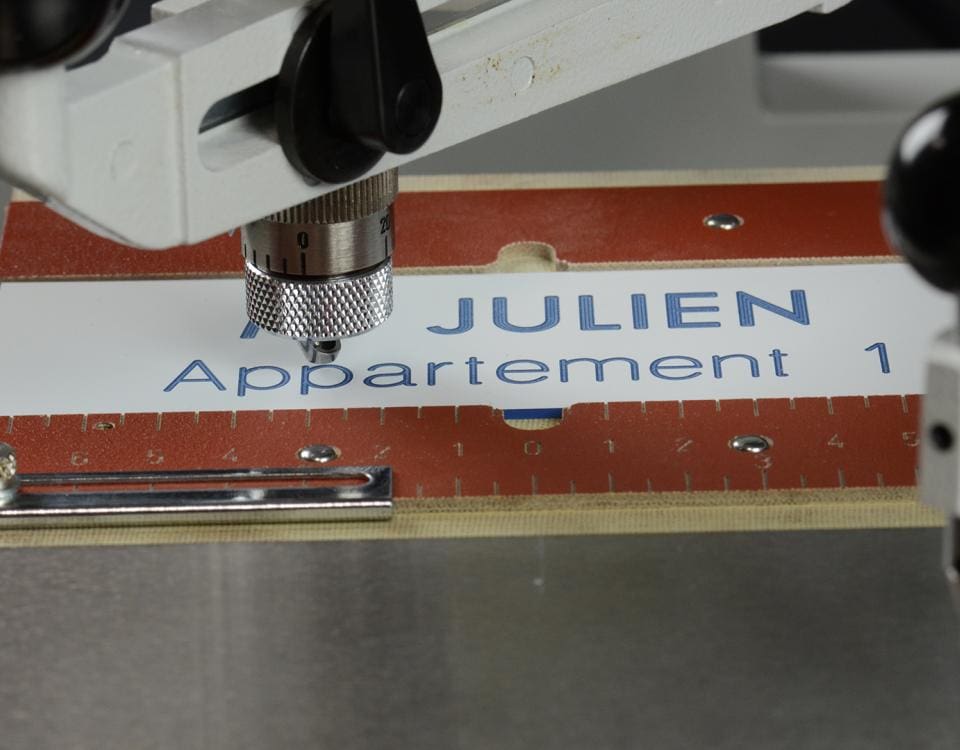 IM3 Graviranje tablice za na vrata