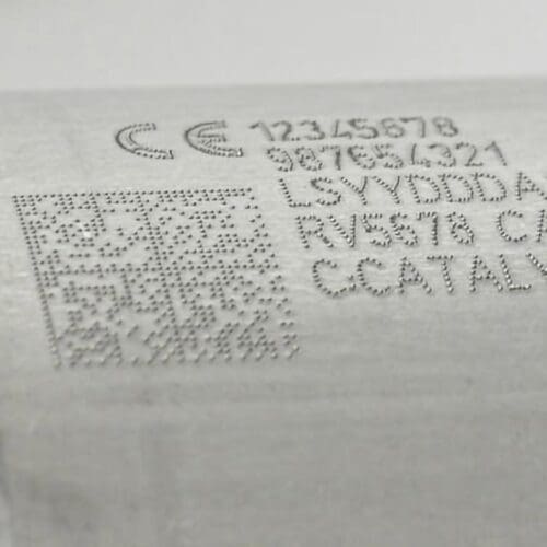 Iglično označevalna naprava XF510m izdela odlične datamatrix kode in druge napise