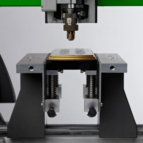 Markiranje imenske ploščice z M40