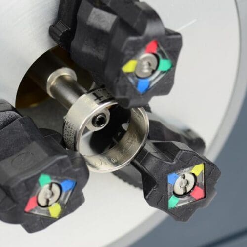 Z M10 Jewel lahko graviramo tudi notranjosti prstanov