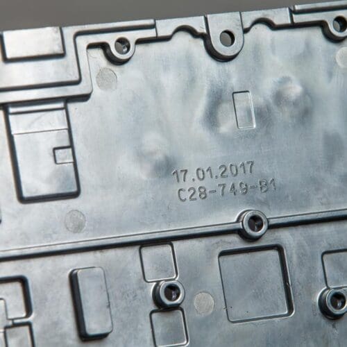 identifikacija na plastiko z impact gravirno napravo