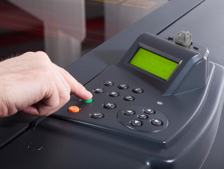 kontrolna plošča gravirne naprave LS1000XP