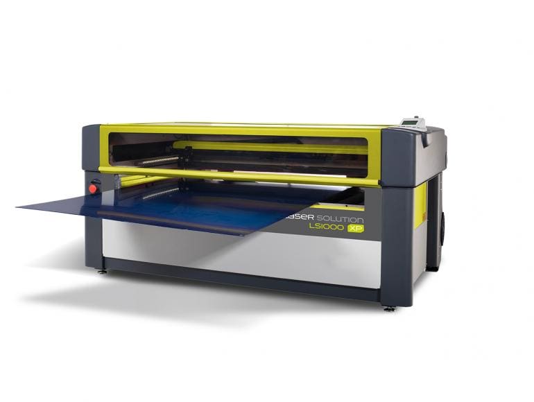 z gravirno napravo LS1000XP lahko obdelujemo daljše predmete